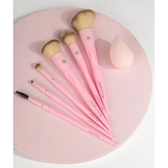 Brushworks Must-Have Brush Set