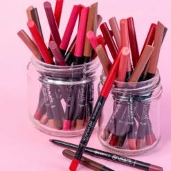 essence 8h Matte Comfort Lipliner 04 0,3 g