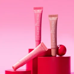 essence The Super Peptide Glossy Lip Treatment 06