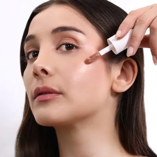 MOIRA Glow Show Liquid Highlighter 003 Champagne Delight 4,3 g