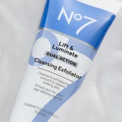 No7 Lift & Luminate Cleansing Exfoliator 100 ml