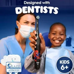 Oral-B iO Kids 6+ Marvel Spider-Man Eltandborste med Resefodral & Musiktimer