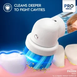 Oral-B Pro Kids Frost Eltandborste med Resefordal för Barn Designed By Braun