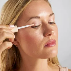 PÜR On Point Tint Creamy Eyeshadow & Primer with Peptides Cashmere 3 ml