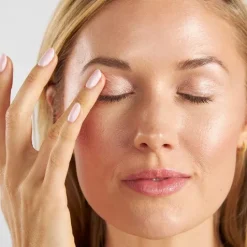 PÜR On Point Tint Creamy Eyeshadow & Primer with Peptides Cashmere 3 ml