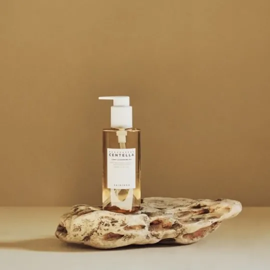 SKIN1004 Madagascar Centella Light Cleansing Oil 200 ml