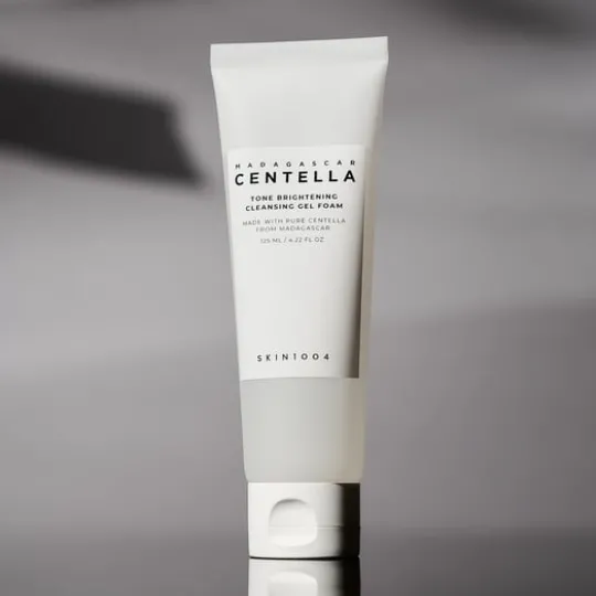SKIN1004 Madagascar Centella Tone Brightening Cleansing Gel Foam 125 ml