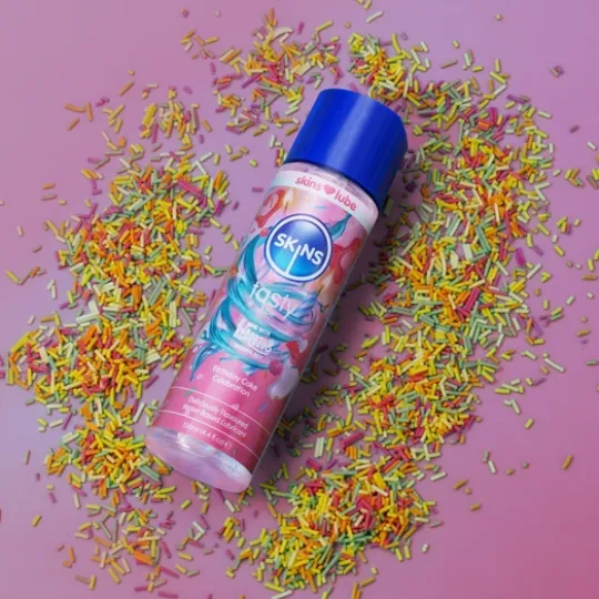 Skins Vattenbaserat Glidmedel Birthday Cake 130 ml