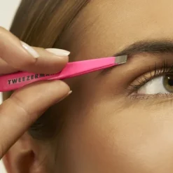 Tweezerman Mini Slant Tweezer Flamingo